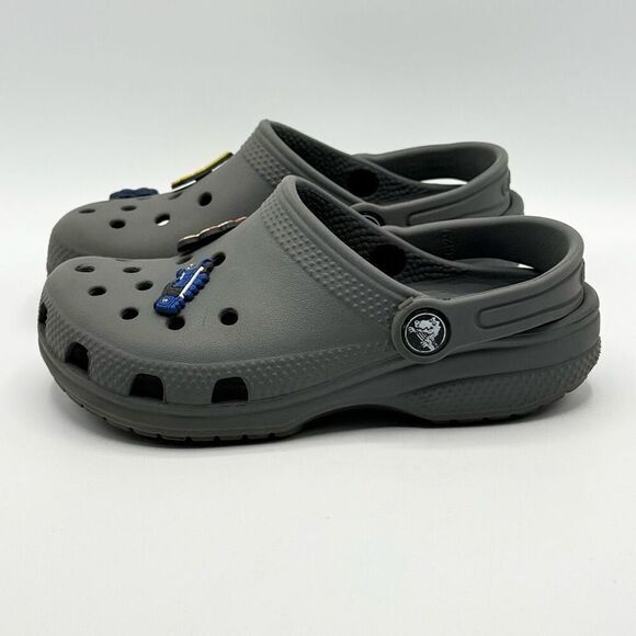 Crocs Gray Sandals with Misc Jibbitz - Big Kid C12 - Picture 4 of 9